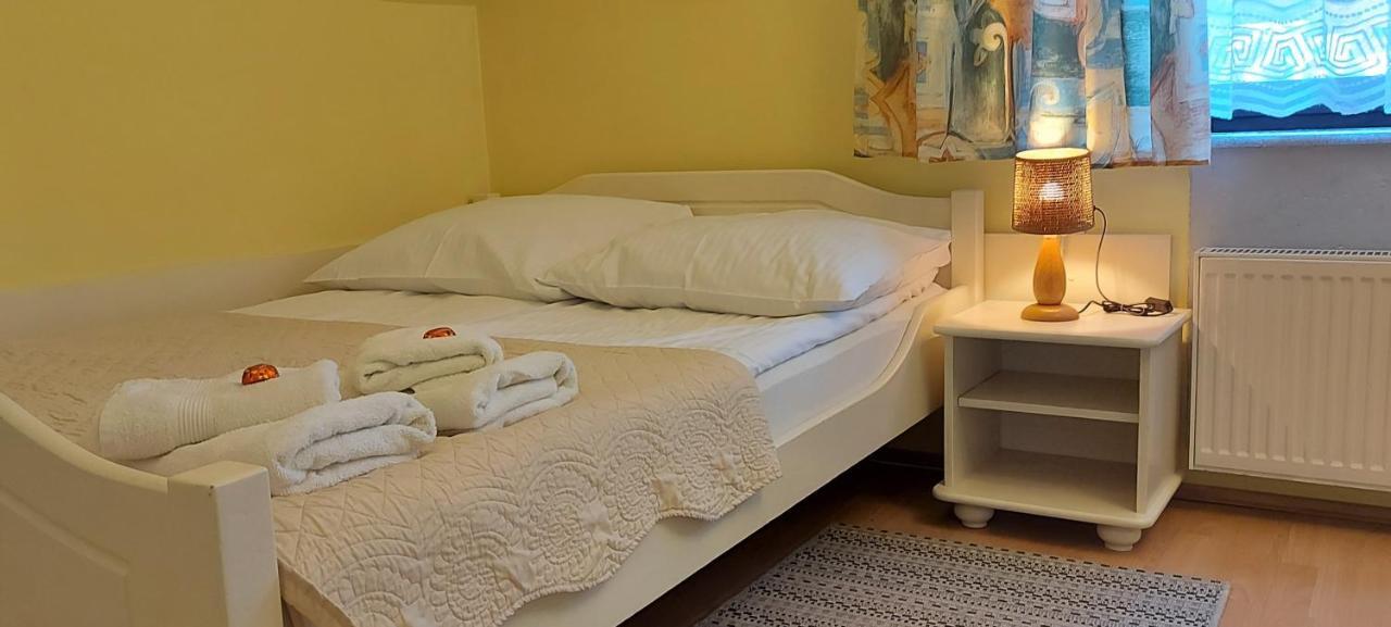Ferienwohnung Dom Pod Kasztanami Kazimierz Dolny Exterior foto