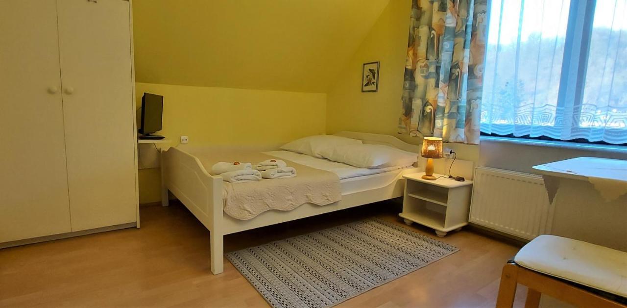 Ferienwohnung Dom Pod Kasztanami Kazimierz Dolny Exterior foto